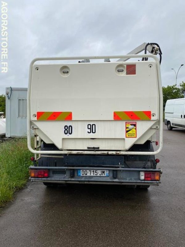 PL laveuse IVECO 100E15 1995 - Camion: photos 3 PL laveuse IVECO 100E15 1995 - Camion: photos 3