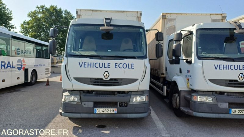 Porteur MIDLUM DXI 290 de 2012 408000 KMS (3865/CL-432-LW) - Camion: photos 1 Porteur MIDLUM DXI 290 de 2012 408000 KMS (3865/CL-432-LW) - Camion: photos 1