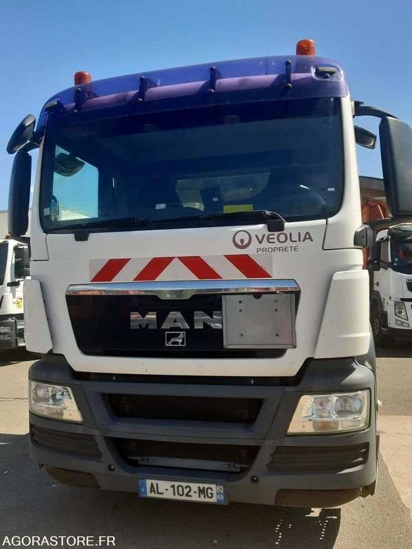R51812-PORTEUR POLYBENNE MAN TGS 28.400 - BRAS GUIMA - ANNÉE 2010 - 555918 Km - Camion: photos 2 R51812-PORTEUR POLYBENNE MAN TGS 28.400 - BRAS GUIMA - ANNÉE 2010 - 555918 Km - Camion: photos 2