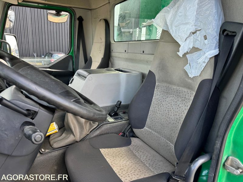 RENAULT 8x4 - KERAX 450 DXI PLATEAU - 2008 / 418000 KM - Camion: photos 2 RENAULT 8x4 - KERAX 450 DXI PLATEAU - 2008 / 418000 KM - Camion: photos 2