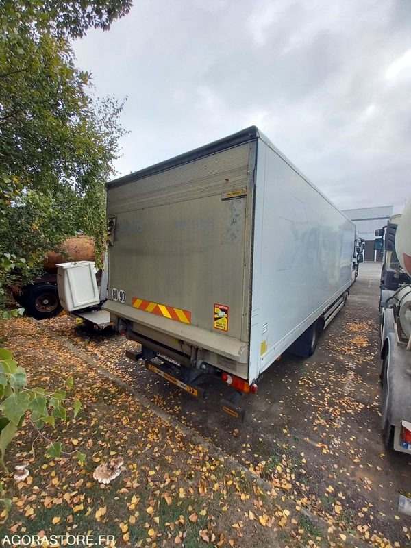 RENAULT MIDLUM - 2014 - 480000 Kms - Camion: photos 3 RENAULT MIDLUM - 2014 - 480000 Kms - Camion: photos 3