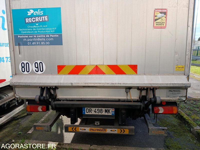 RENAULT MIDLUM - 2015 - 156571 Kms - Camion: photos 4 RENAULT MIDLUM - 2015 - 156571 Kms - Camion: photos 4