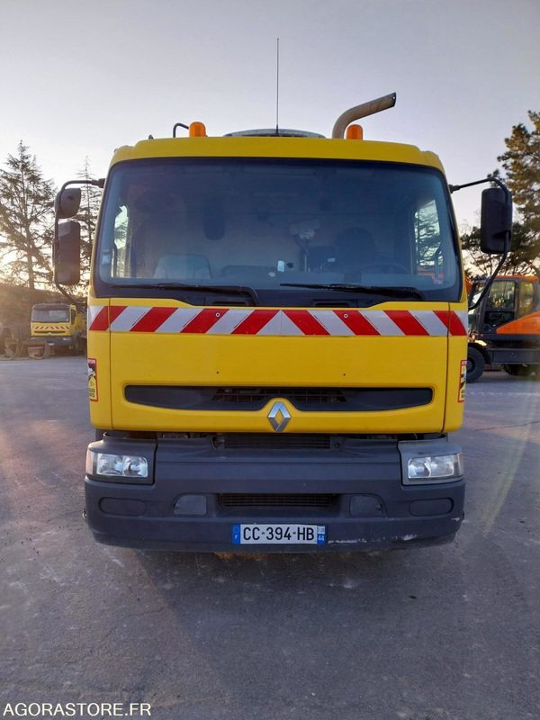 RENAULT PREMIUM PATA SECMAIR - 2002 / 542680 KM - Camion: photos 5 RENAULT PREMIUM PATA SECMAIR - 2002 / 542680 KM - Camion: photos 5