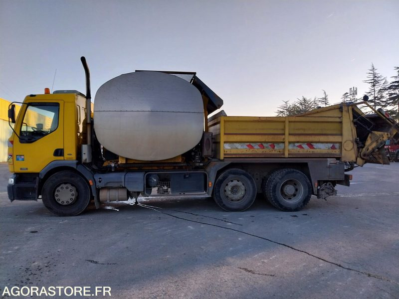 RENAULT PREMIUM PATA SECMAIR - 2002 / 542680 KM - Camion: photos 2 RENAULT PREMIUM PATA SECMAIR - 2002 / 542680 KM - Camion: photos 2