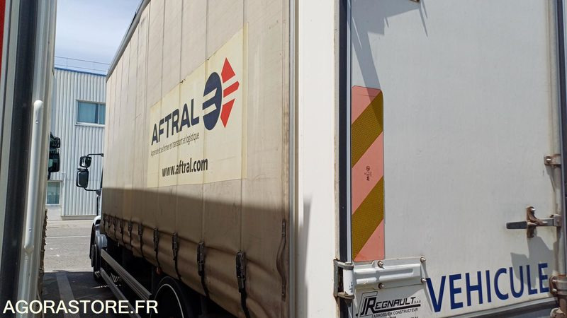Renault MIDLUM 300DXI de 2012 406145 kms (3864) - Camion: photos 4 Renault MIDLUM 300DXI de 2012 406145 kms (3864) - Camion: photos 4