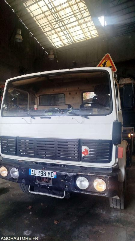 Renault Poids lourd G230 - 1985 - 564616KM - Camion: photos 2 Renault Poids lourd G230 - 1985 - 564616KM - Camion: photos 2