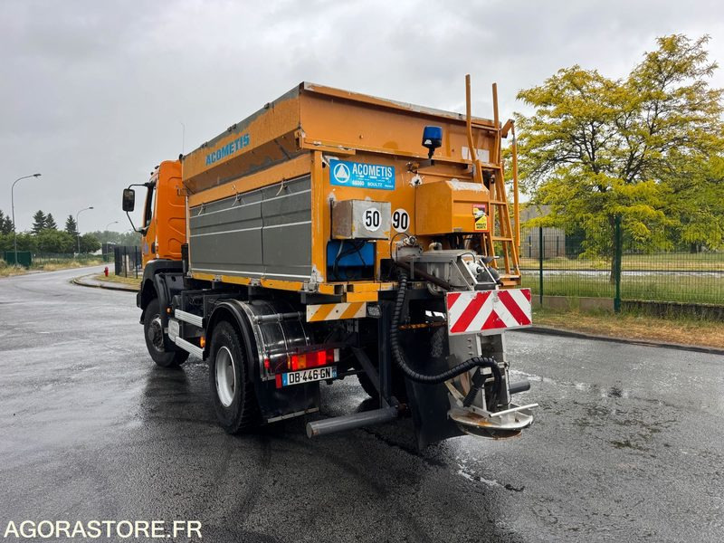 Renault kerax 4x4 saleuse acometis 7m3 - Camion: photos 3 Renault kerax 4x4 saleuse acometis 7m3 - Camion: photos 3