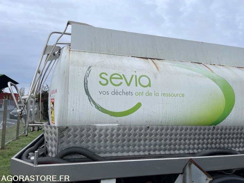 Renault premium 19t citerne ADR - 2006 - BH658EE (uniquement pour l'export) - Camion: photos 4 Renault premium 19t citerne ADR - 2006 - BH658EE (uniquement pour l'export) - Camion: photos 4