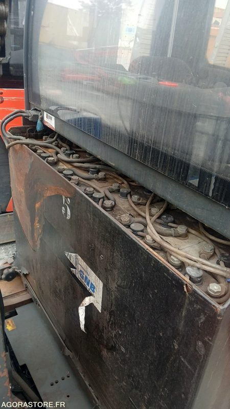 Chariot frontal - Fenwick - 2014 - R16 - Chariot à mât rétractable: photos 4 Chariot frontal - Fenwick - 2014 - R16 - Chariot à mât rétractable: photos 4