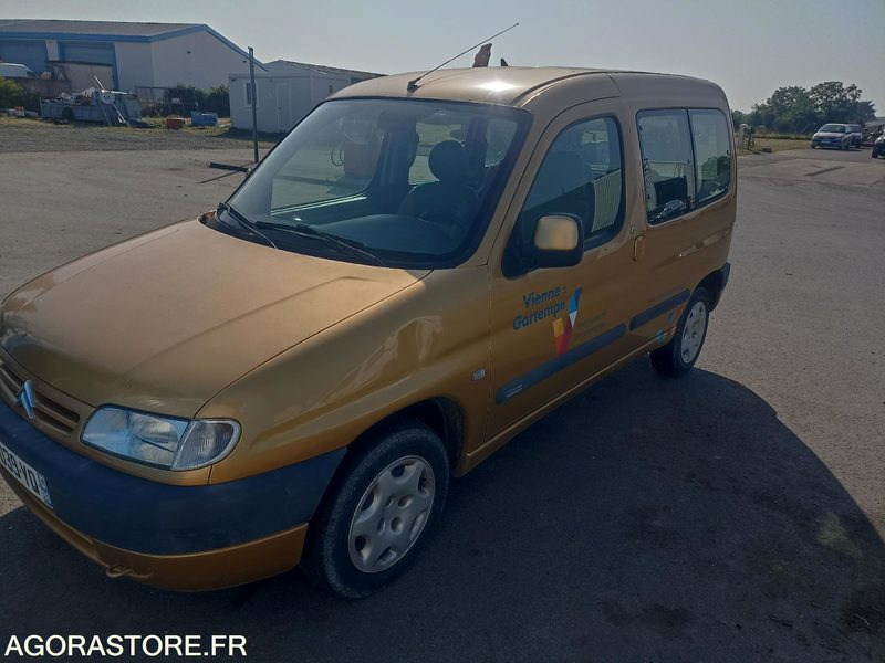 Citroën Berlingo 2L Hdi - 268784kms - 2002 - Voiture: photos 1 Citroën Berlingo 2L Hdi - 268784kms - 2002 - Voiture: photos 1