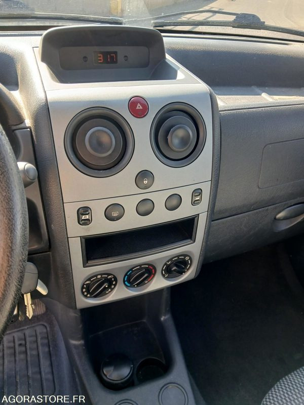 Fourgonnette Citroën Berlingo 752-AGX-42: photos 10 Fourgonnette Citroën Berlingo 752-AGX-42: photos 10