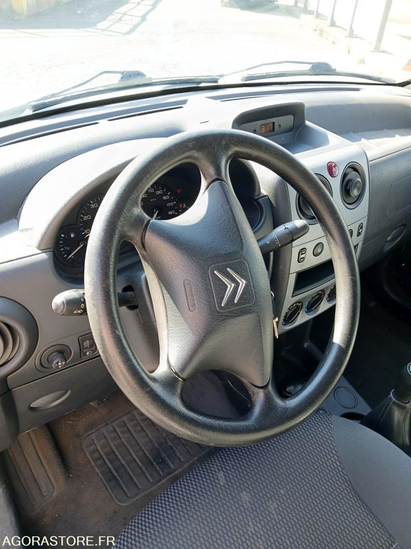 Fourgonnette Citroën Berlingo 752-AGX-42: photos 9 Fourgonnette Citroën Berlingo 752-AGX-42: photos 9