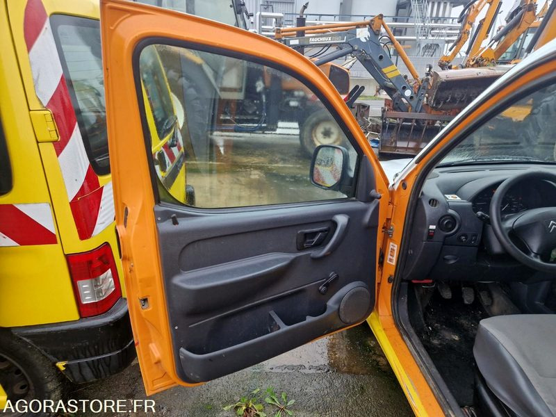 Citroën Berlingo - BS366GB - Voiture: photos 5 Citroën Berlingo - BS366GB - Voiture: photos 5