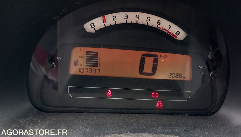 Voiture Citroen C2 AD508QG: photos 10