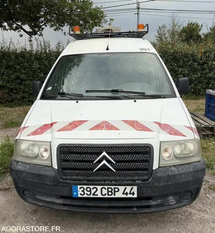 Citroën Jumpy diesel 2005 roulant CT expiré - Fourgonnette: photos 2 Citroën Jumpy diesel 2005 roulant CT expiré - Fourgonnette: photos 2