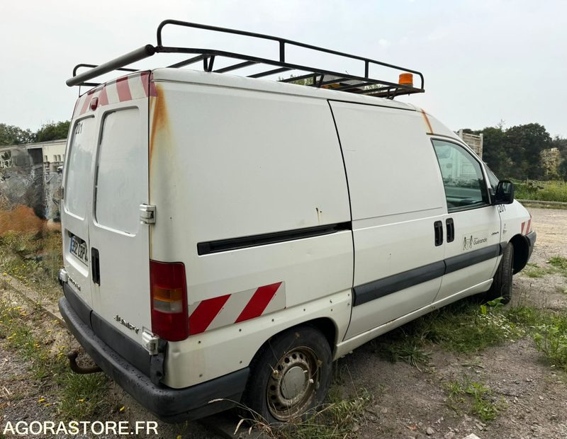 Citroën Jumpy diesel 2005 roulant CT expiré - Fourgonnette: photos 5 Citroën Jumpy diesel 2005 roulant CT expiré - Fourgonnette: photos 5
