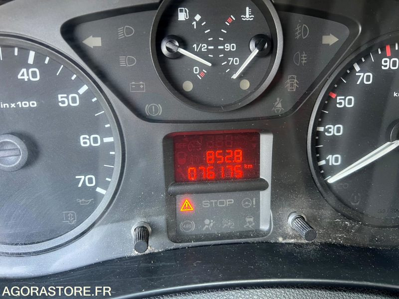 Citroen berlingo - 2016 - 76000km - Voiture: photos 4 Citroen berlingo - 2016 - 76000km - Voiture: photos 4