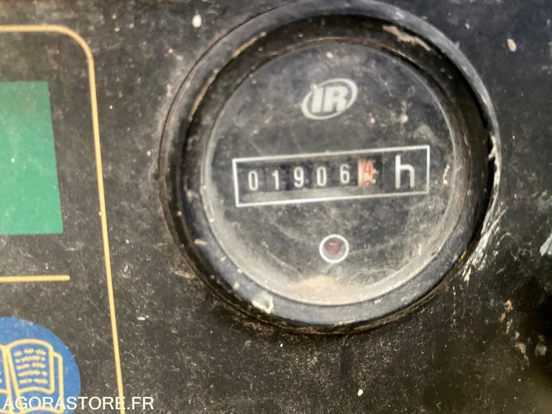Compresseur de chantier 3.3m3 DOOSAN 7/31 - INGERSOLL RAND - Compresseur d'air: photos 3 Compresseur de chantier 3.3m3 DOOSAN 7/31 - INGERSOLL RAND - Compresseur d'air: photos 3