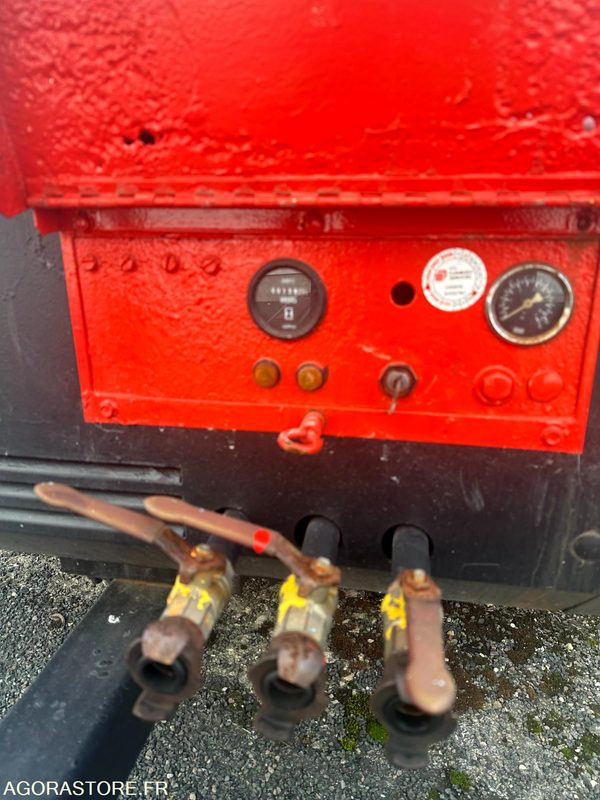 Compresseur mobile INGERSOLL P180 5m3/mm - Compresseur d'air: photos 2 Compresseur mobile INGERSOLL P180 5m3/mm - Compresseur d'air: photos 2