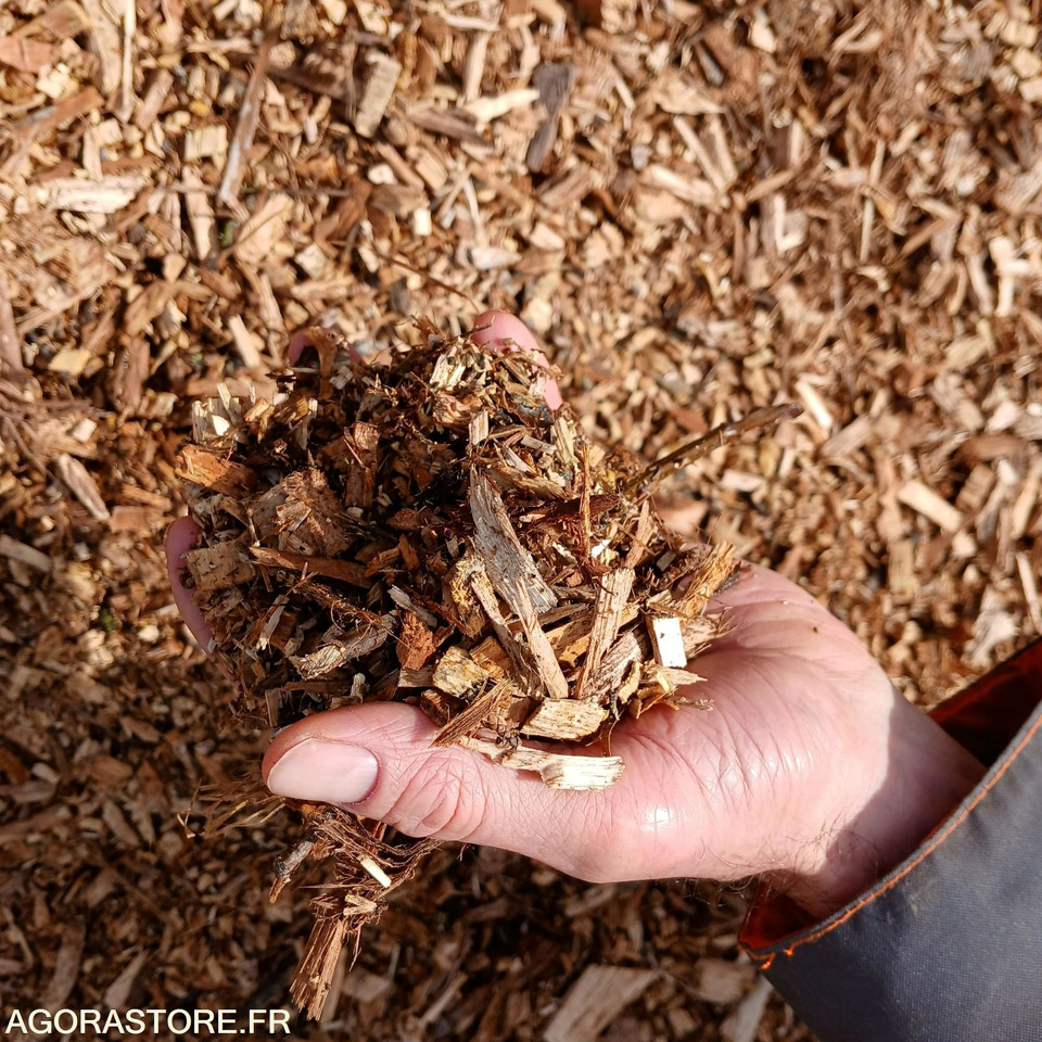 Copeaux de feuillus 20m3 (25€/m3) - Matériel de jardinage: photos 2 Copeaux de feuillus 20m3 (25€/m3) - Matériel de jardinage: photos 2