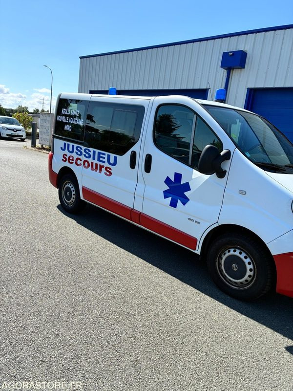 DG-715-NZ - Roulant - VASP - NISSAN PRIMASTAR - 178 174 Kms - Ambulance: photos 2 DG-715-NZ - Roulant - VASP - NISSAN PRIMASTAR - 178 174 Kms - Ambulance: photos 2