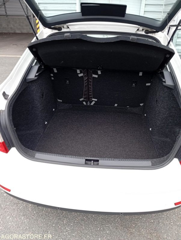 EZ-948-HK - Roulant - SKODA OCTAVIA - VP - 431 000 Kms - Voiture: photos 5 EZ-948-HK - Roulant - SKODA OCTAVIA - VP - 431 000 Kms - Voiture: photos 5