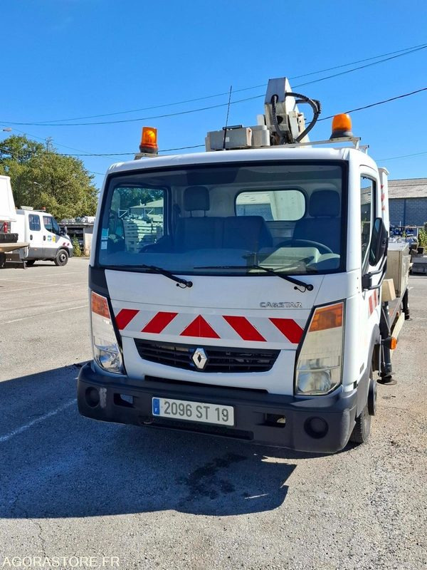 Elévateur à Nacelle 160 ALU CABSTAR sur châssis NISSAN <3.5T H.16M - 2007 - Camion avec nacelle: photos 1 Elévateur à Nacelle 160 ALU CABSTAR sur châssis NISSAN <3.5T H.16M - 2007 - Camion avec nacelle: photos 1