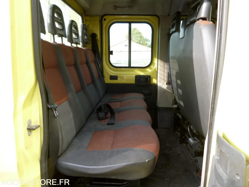 FIAT DUCATO 2.3 JTD 120 BBDC - Fourgon utilitaire: photos 5 FIAT DUCATO 2.3 JTD 120 BBDC - Fourgon utilitaire: photos 5