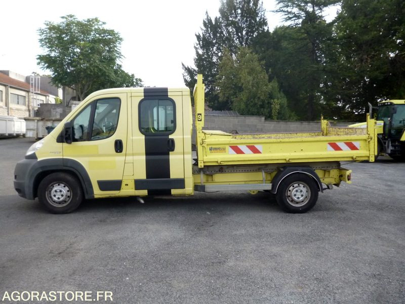 FIAT DUCATO 2.3 JTD 120 BBDC - Fourgon utilitaire: photos 2 FIAT DUCATO 2.3 JTD 120 BBDC - Fourgon utilitaire: photos 2