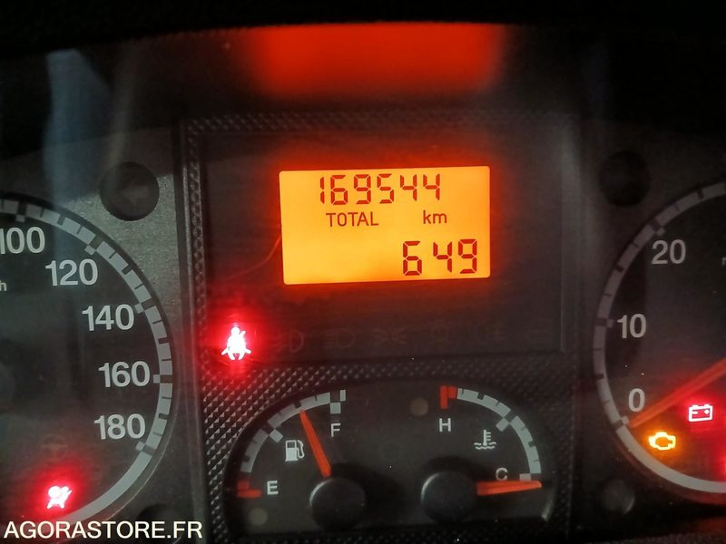 FIAT DUCATO BENNE 169544 KM AVEC CONTRE VISITE - Véhicule utilitaire benne: photos 5 FIAT DUCATO BENNE 169544 KM AVEC CONTRE VISITE - Véhicule utilitaire benne: photos 5