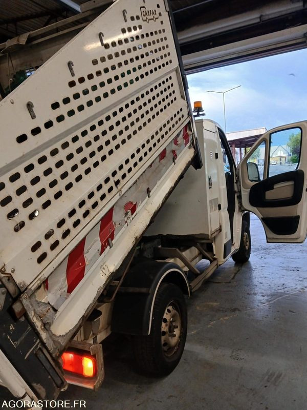 FIAT DUCATO BENNE 169544 KM AVEC CONTRE VISITE - Véhicule utilitaire benne: photos 2 FIAT DUCATO BENNE 169544 KM AVEC CONTRE VISITE - Véhicule utilitaire benne: photos 2