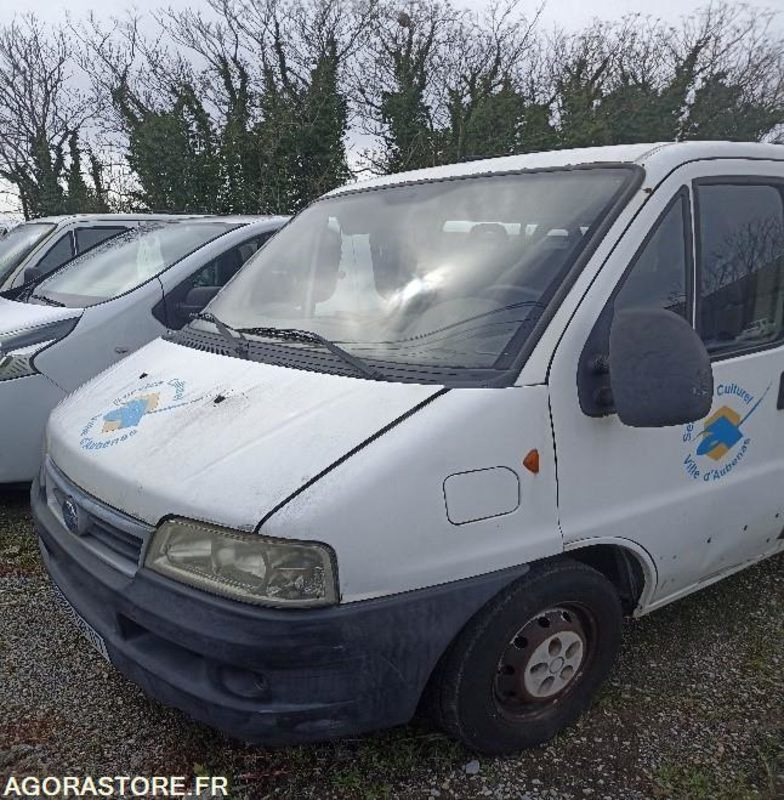 FIAT DUCATO COMBI - CES_005 - Minibus, Transport de personnes: photos 1 FIAT DUCATO COMBI - CES_005 - Minibus, Transport de personnes: photos 1