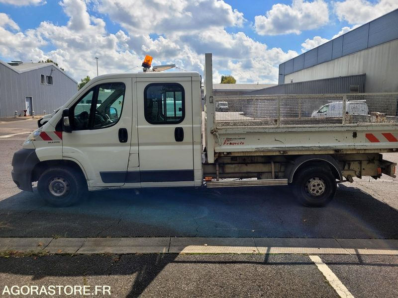 FIAT DUCATO DIESEL - AH-163-FM - VIN ZFA25000001696383 - Véhicule utilitaire benne: photos 3 FIAT DUCATO DIESEL - AH-163-FM - VIN ZFA25000001696383 - Véhicule utilitaire benne: photos 3