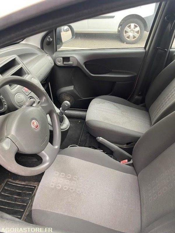 FIAT PANDA ESSENCE (PAR 1427) - Voiture: photos 5 FIAT PANDA ESSENCE (PAR 1427) - Voiture: photos 5