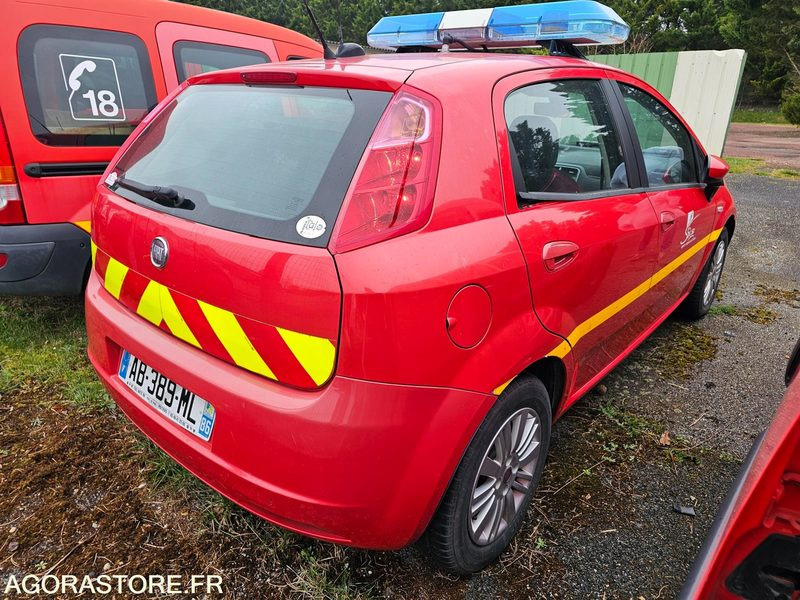 FIAT PUNTO 140419kms 2009 - AB389ML - Voiture: photos 3 FIAT PUNTO 140419kms 2009 - AB389ML - Voiture: photos 3