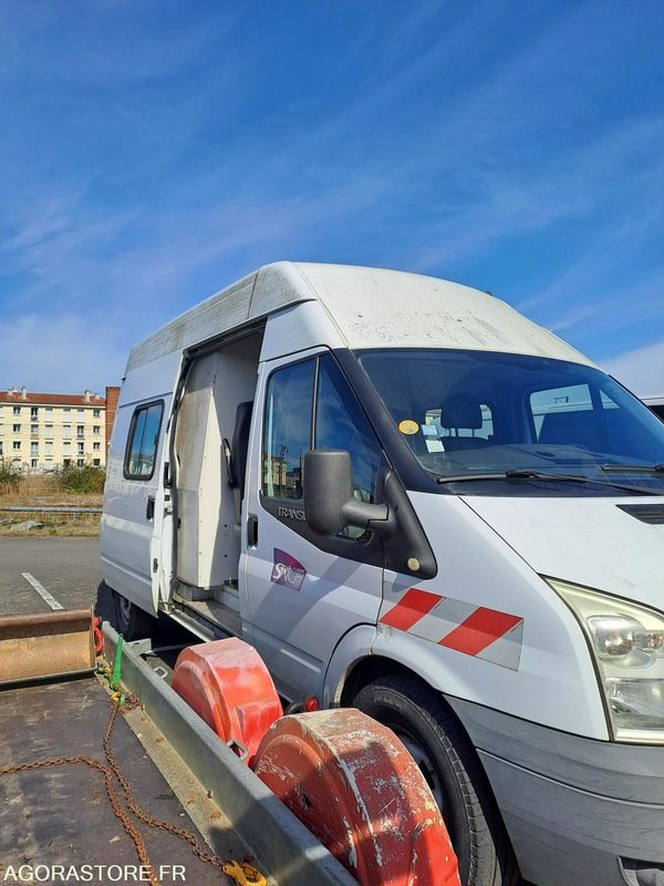 FORD | TRANSIT | 2009 | 140117KM - Fourgon utilitaire: photos 5 FORD | TRANSIT | 2009 | 140117KM - Fourgon utilitaire: photos 5