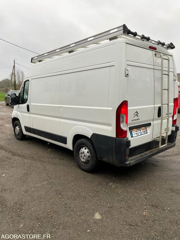 FOURGON Citroen JUMPER - 2018 - 98 000 kms - Fourgon utilitaire: photos 4 FOURGON Citroen JUMPER - 2018 - 98 000 kms - Fourgon utilitaire: photos 4