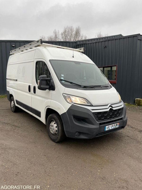 FOURGON Citroen JUMPER - 2018 - 98 000 kms - Fourgon utilitaire: photos 2 FOURGON Citroen JUMPER - 2018 - 98 000 kms - Fourgon utilitaire: photos 2