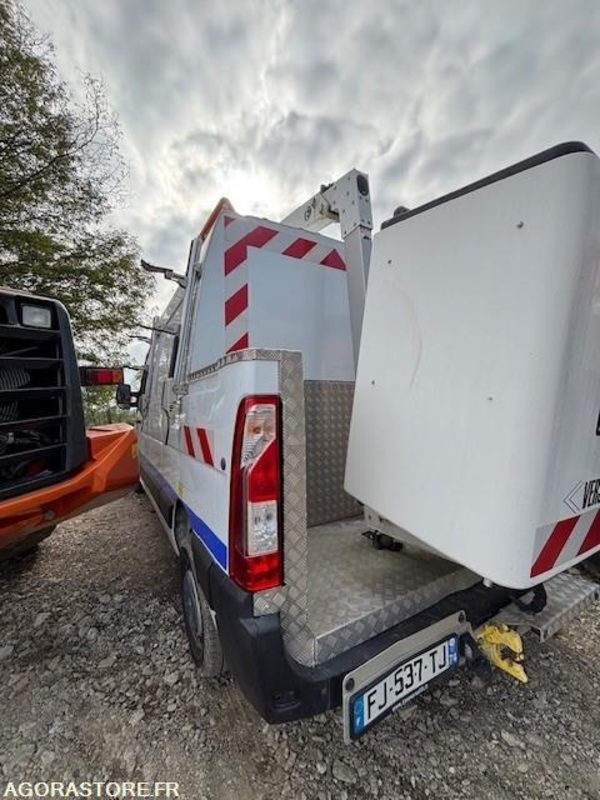 FOURGON NACELLE RENAULT MASTER ET NACELLE VERSALIFT 11.3 M 2019 110329 KM - Camion avec nacelle: photos 5 FOURGON NACELLE RENAULT MASTER ET NACELLE VERSALIFT 11.3 M 2019 110329 KM - Camion avec nacelle: photos 5