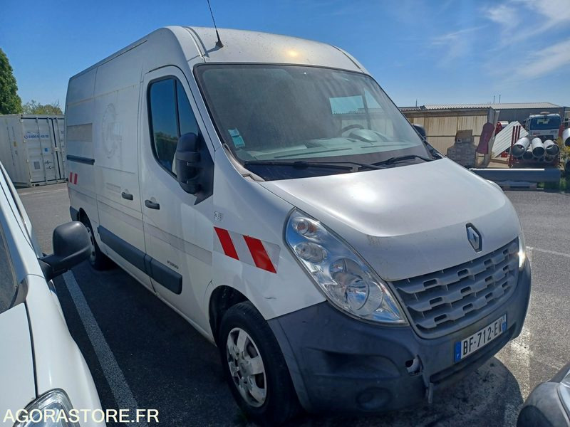 FOURGON RENAULT MASTER - 2010 / 187 529 Km - BF712EW - Fourgon utilitaire: photos 3 FOURGON RENAULT MASTER - 2010 / 187 529 Km - BF712EW - Fourgon utilitaire: photos 3