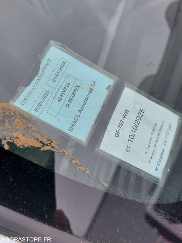 FOURGONNETTE - RENAULT KANGOO - 2003 - Fourgonnette: photos 4 FOURGONNETTE - RENAULT KANGOO - 2003 - Fourgonnette: photos 4