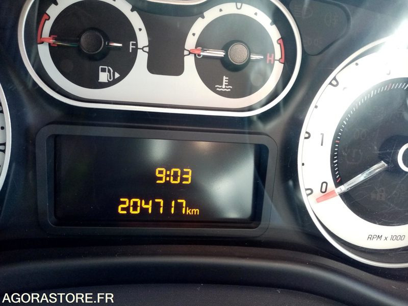 Fiat 500 L GNV POPSTAR MINISPACE DE 2016 - Voiture: photos 4 Fiat 500 L GNV POPSTAR MINISPACE DE 2016 - Voiture: photos 4
