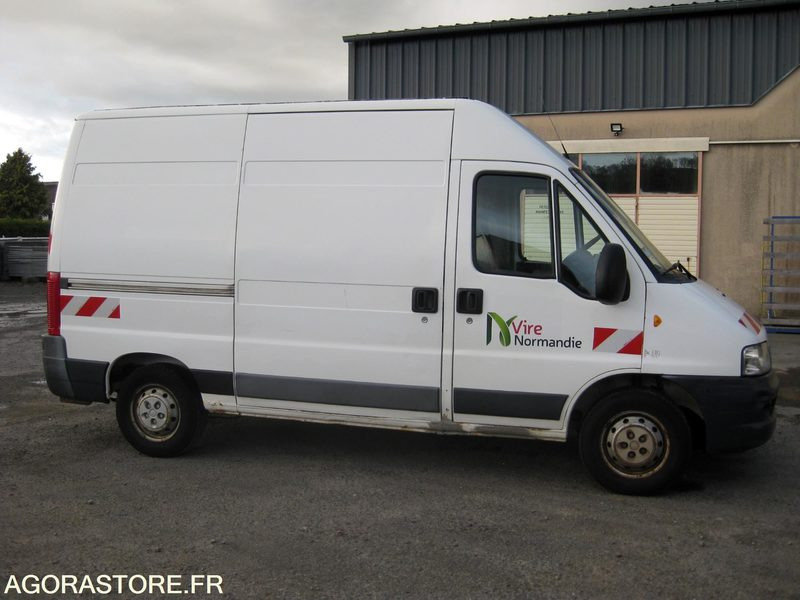 Fiat Ducato - Fourgon utilitaire: photos 1 Fiat Ducato - Fourgon utilitaire: photos 1