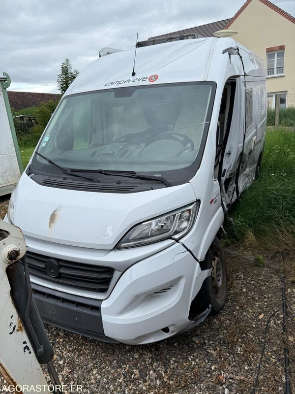 Fiat Ducato, camping-car - 2017 - 62000km - accidenté - Fourgon aménagé: photos 2 Fiat Ducato, camping-car - 2017 - 62000km - accidenté - Fourgon aménagé: photos 2