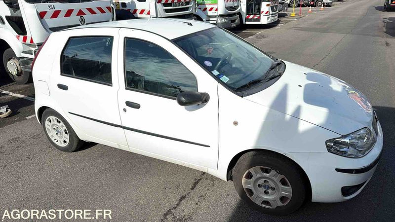Fiat - Punto - 2006 - 111198KMS - 55avx67 - Voiture: photos 2 Fiat - Punto - 2006 - 111198KMS - 55avx67 - Voiture: photos 2