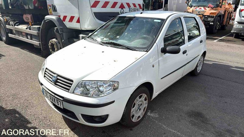 Fiat - Punto - 2006 - 111198KMS - 55avx67 - Voiture: photos 1 Fiat - Punto - 2006 - 111198KMS - 55avx67 - Voiture: photos 1