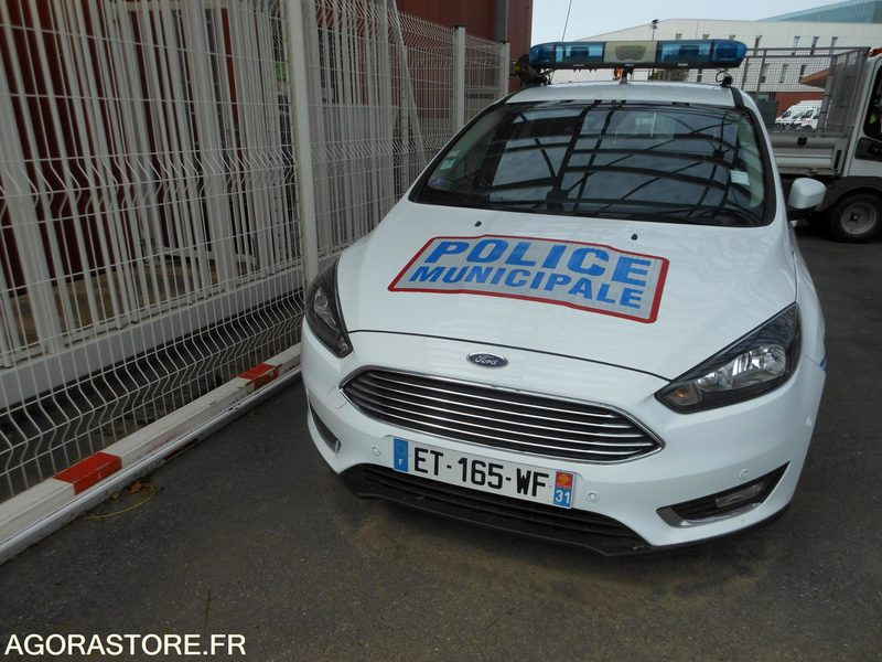 Ford Focus SW police municipale de 2018 moteur cassé - Voiture break: photos 1 Ford Focus SW police municipale de 2018 moteur cassé - Voiture break: photos 1
