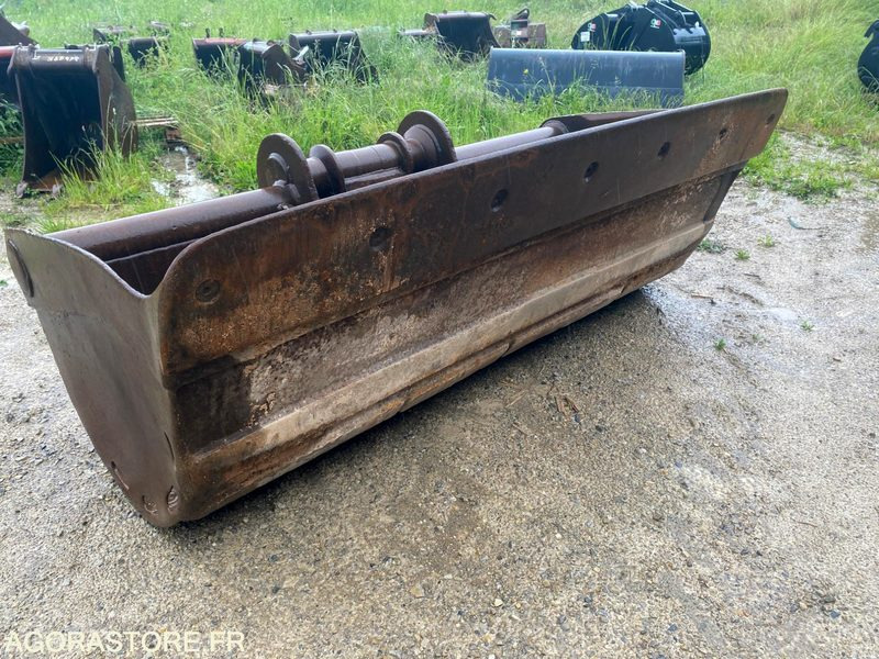 Godet curage 2000mm MORIN M6 - Pelle: photos 1 Godet curage 2000mm MORIN M6 - Pelle: photos 1