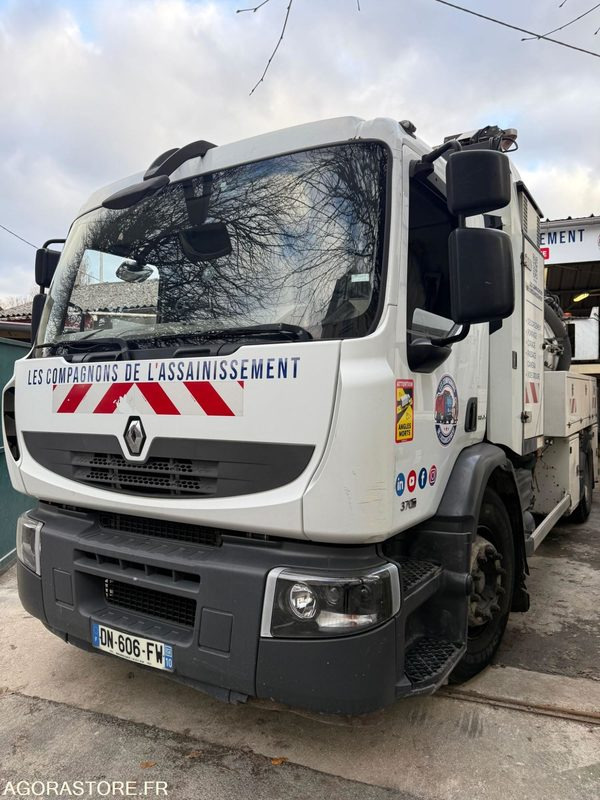 Hydrocureur Rivard 19T - 406 000 KM - Année 2008 - Camion hydrocureur: photos 4 Hydrocureur Rivard 19T - 406 000 KM - Année 2008 - Camion hydrocureur: photos 4