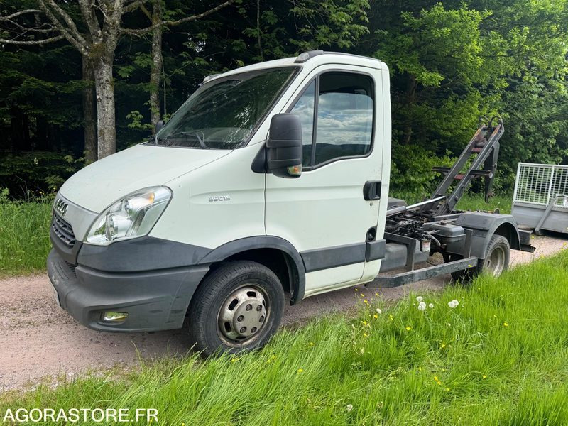 IVECO - 35C13 - avec système de benne amplirol - Véhicule utilitaire benne: photos 1 IVECO - 35C13 - avec système de benne amplirol - Véhicule utilitaire benne: photos 1